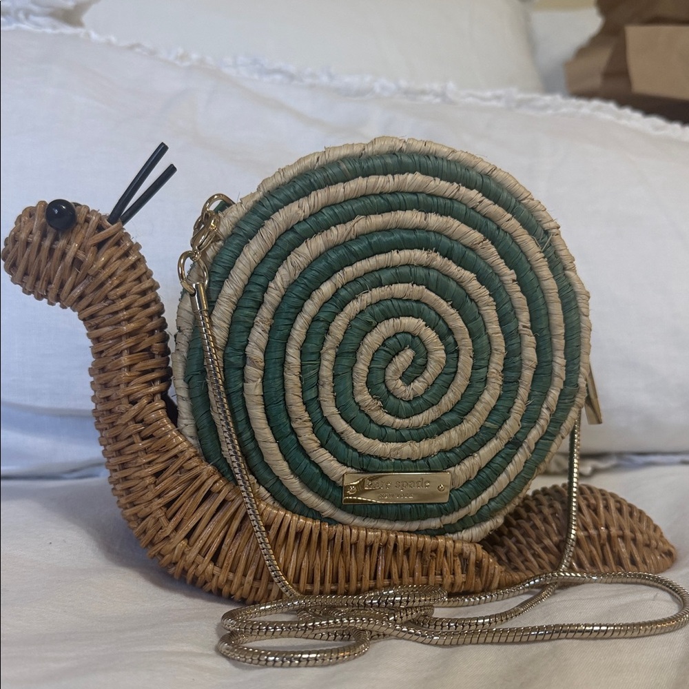 Kate Spade Spiral Snail Crossbody in Green and Tan